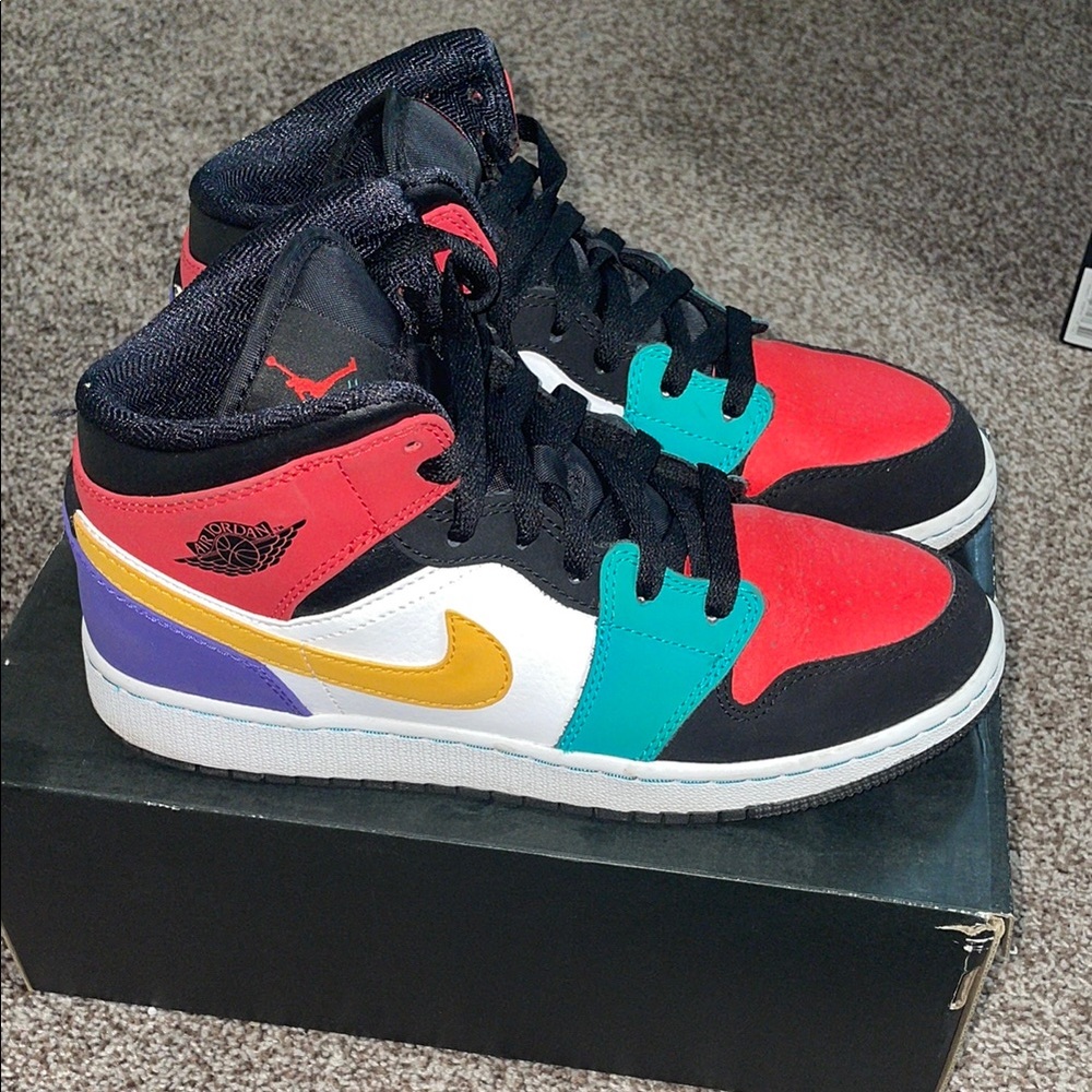 Multicolor High-Top AIR JORDAN 1 MID Sneakers